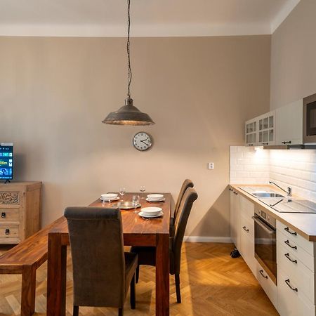 Apart Hotel Zborovska Прага Екстер'єр фото