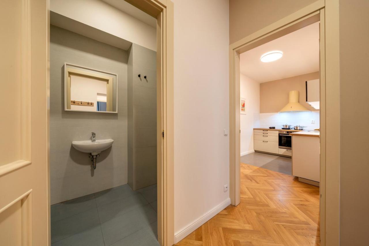 Apart Hotel Zborovska Прага Екстер'єр фото