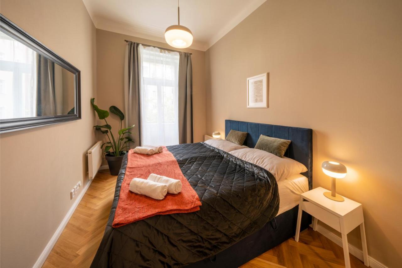 Apart Hotel Zborovska Прага Екстер'єр фото