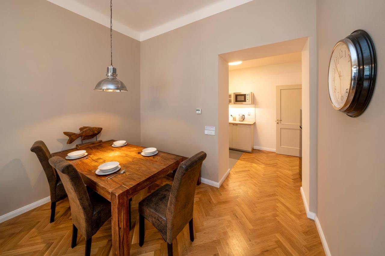 Apart Hotel Zborovska Прага Екстер'єр фото