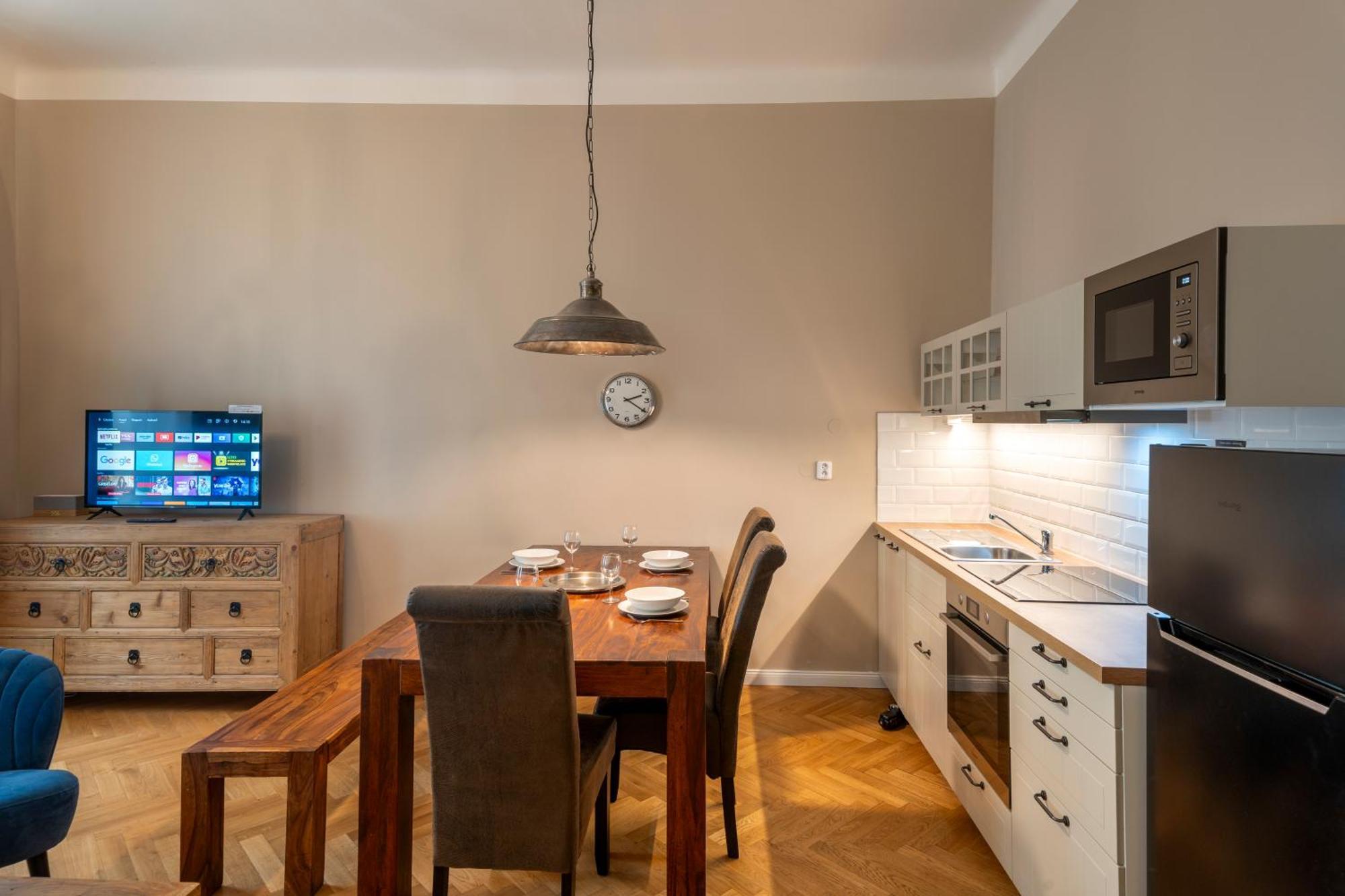 Apart Hotel Zborovska Прага Екстер'єр фото