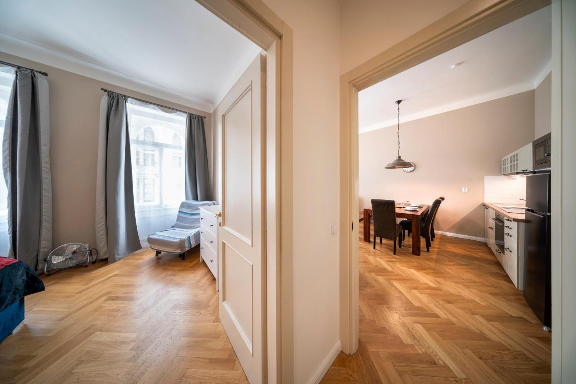 Apart Hotel Zborovska Прага Екстер'єр фото