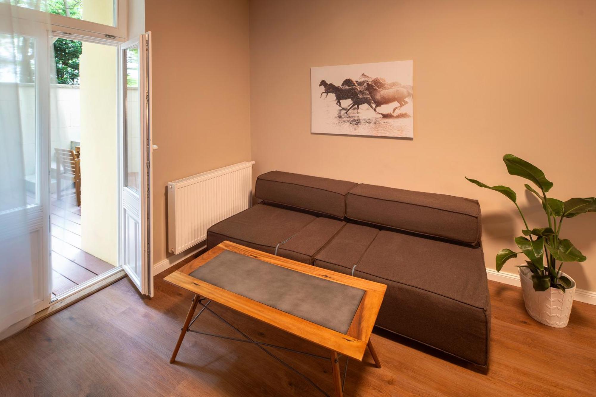 Apart Hotel Zborovska Прага Екстер'єр фото