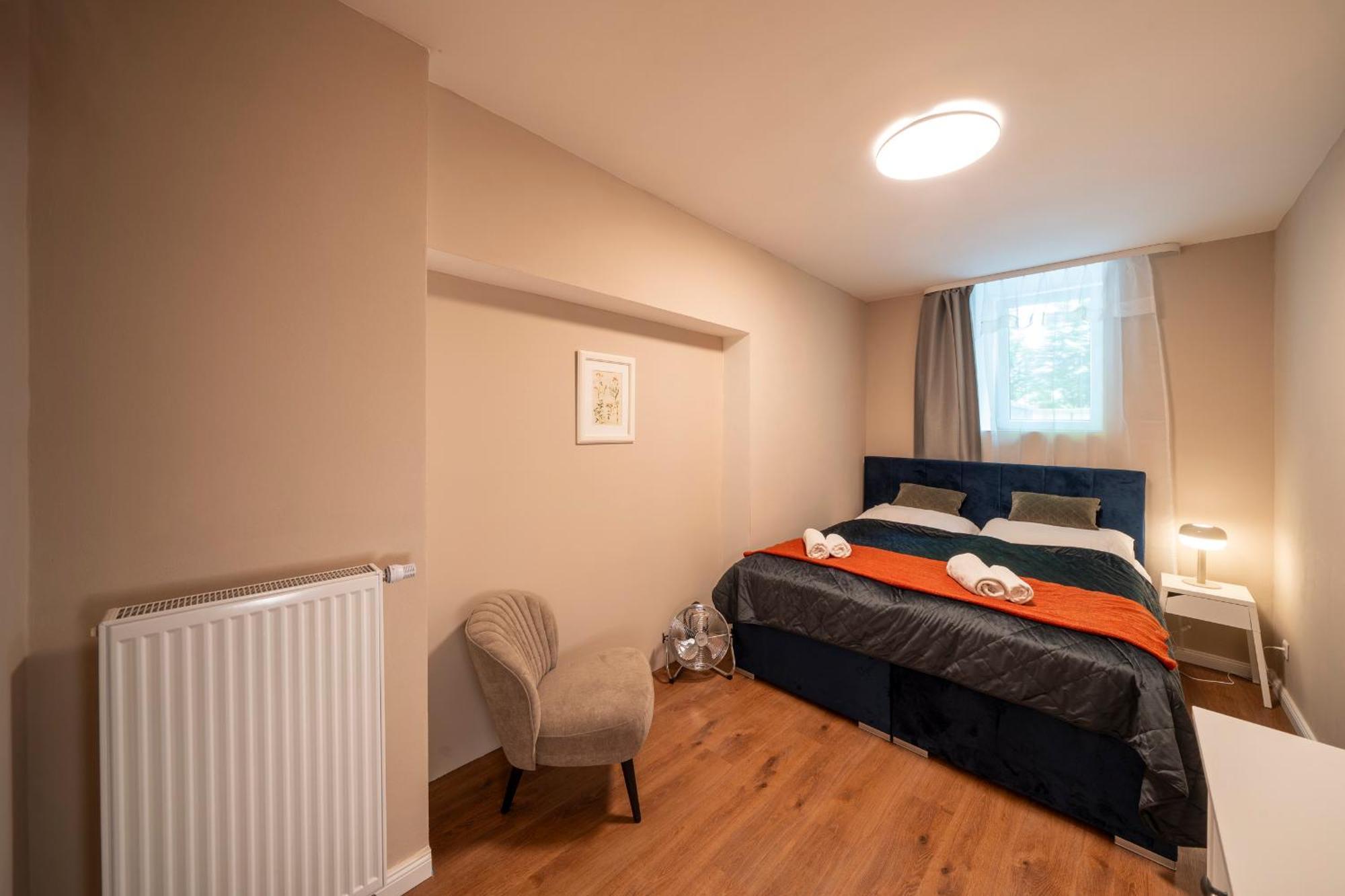 Apart Hotel Zborovska Прага Екстер'єр фото