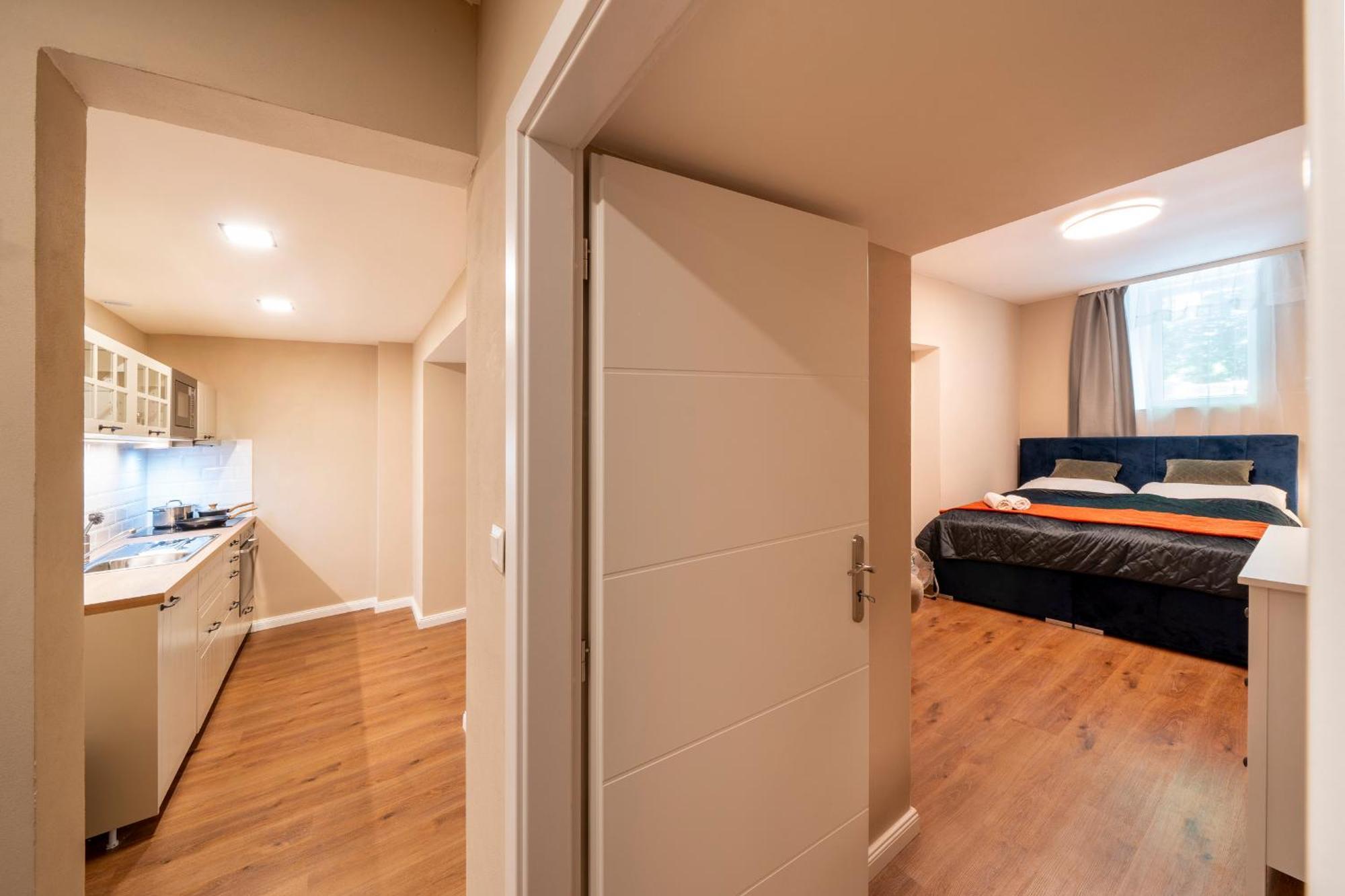 Apart Hotel Zborovska Прага Екстер'єр фото